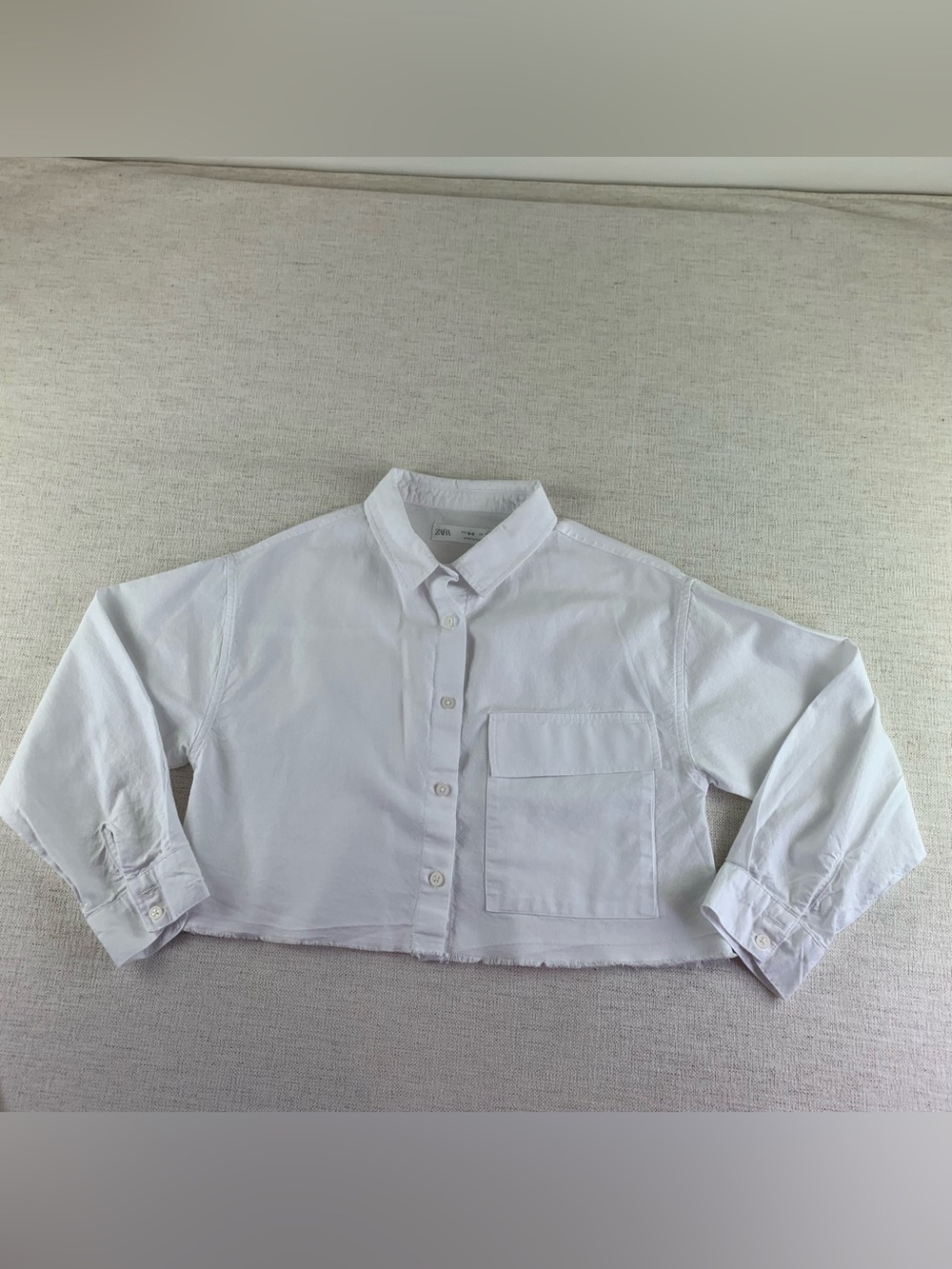 Zara girl's size 8-9 White Cropped Button-Down Shirt Patch Pocket long sleeve